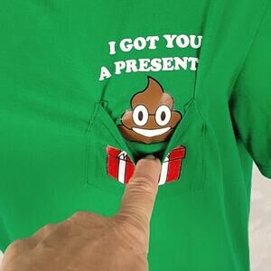 FifthSun Christmas Tee/T-shirt "I Got You a Present" Green Short Sleeves Size L